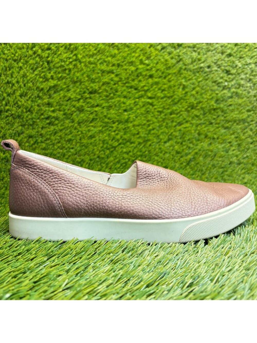 Ecco Gillian Slip On Womens Size 7 Brown Bronze Metallic Casual Shoes Sneakers